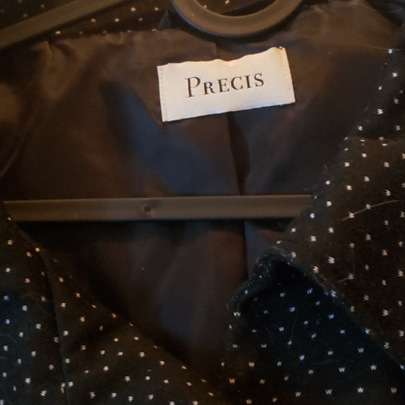 Blazer - Picture 9 of 16